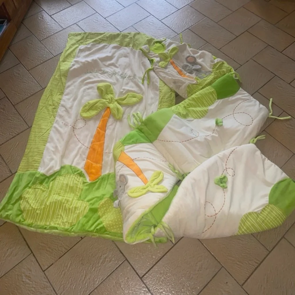 Lot lit bébé titoutam 